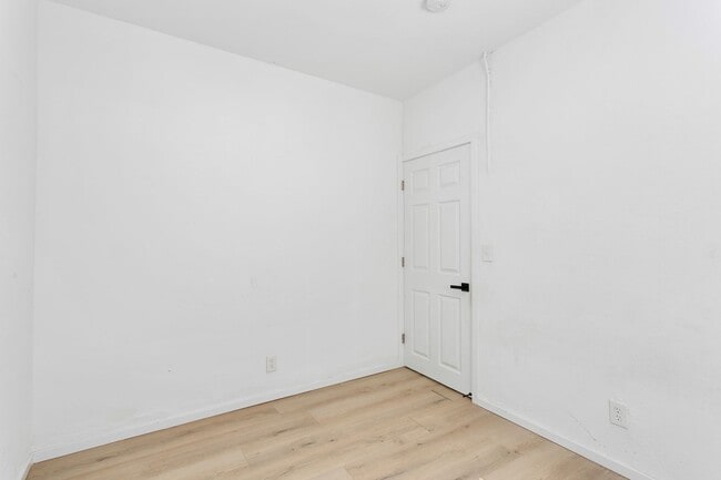 Building Photo - 2014 E 88th St