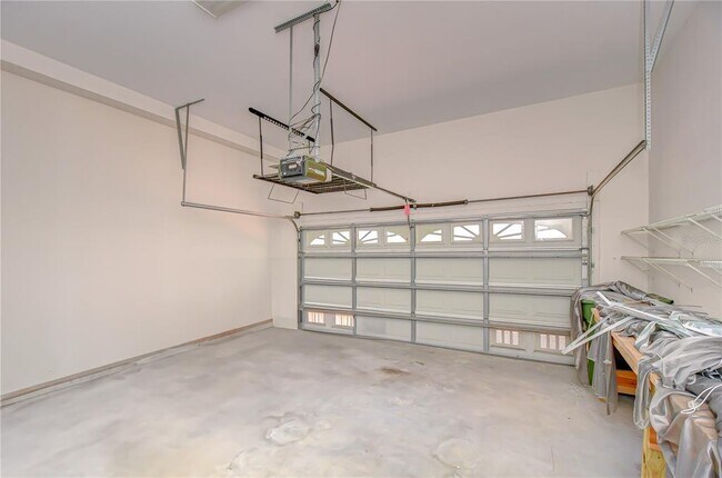 Building Photo - 113 Bosphorous Ave