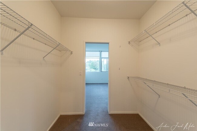 Building Photo - 3Bd/2.5Ba Seattle Townhome