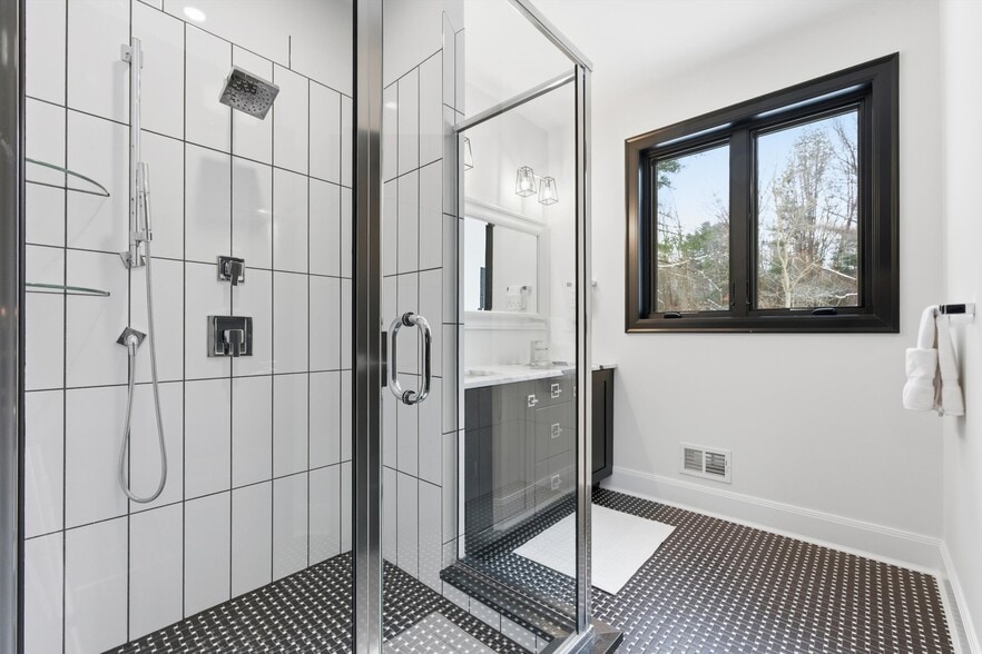 Building Photo - 15 Joshua Rd