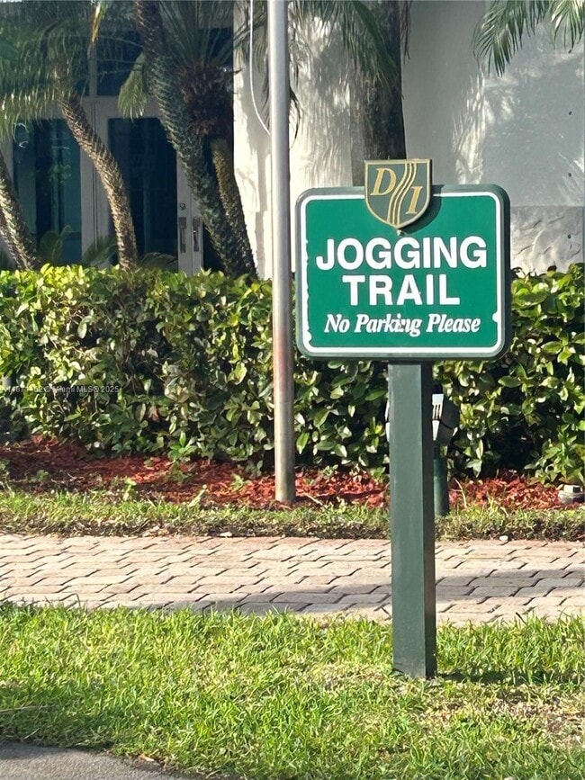 Building Photo - 11186 NW 73rd Terrace