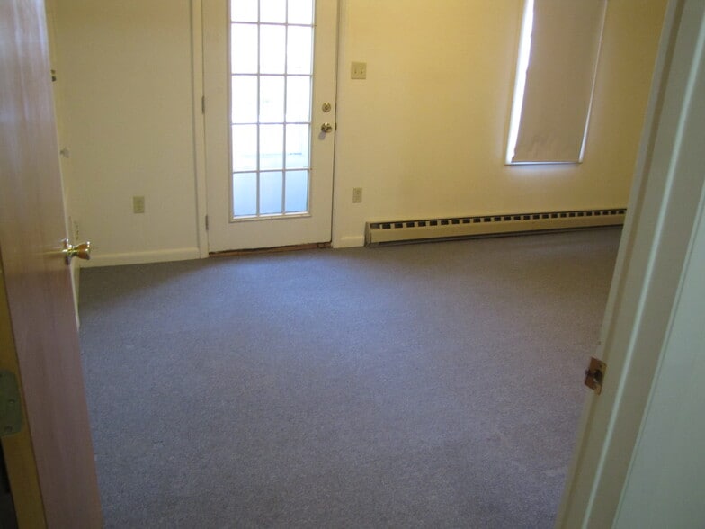 WEST BR - 1670 W College Ave