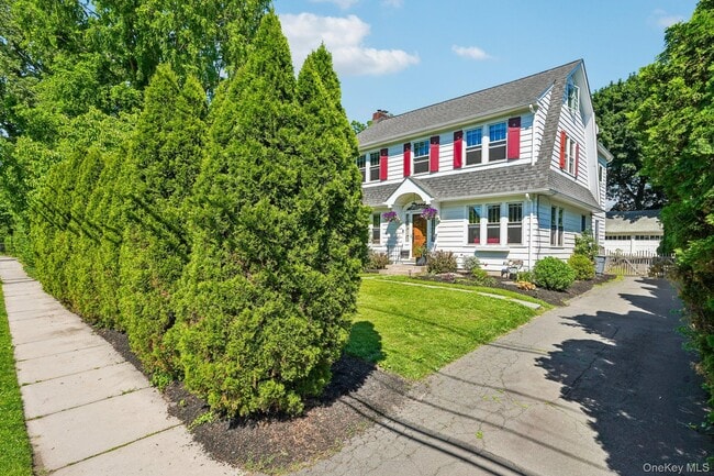 Building Photo - 281 Piermont Ave