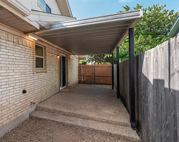Building Photo - 7426 Woodthrush Dr
