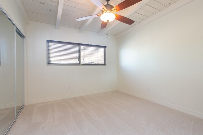 Building Photo - 2320 Clark Ln