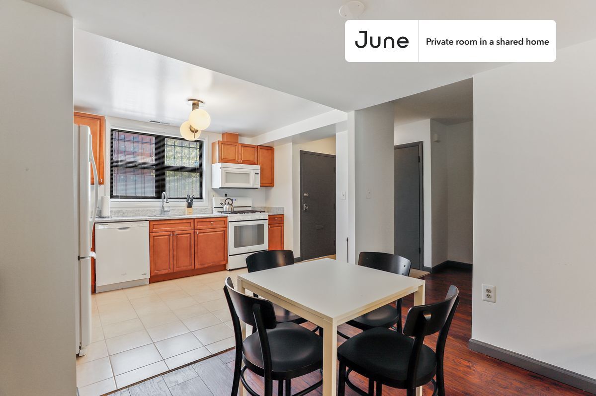 Building Photo - Room in Shared 5 bed/2 bath home