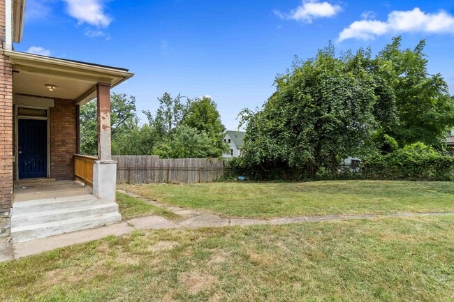 Building Photo - 4 Bed 1 Bath Single Family Home