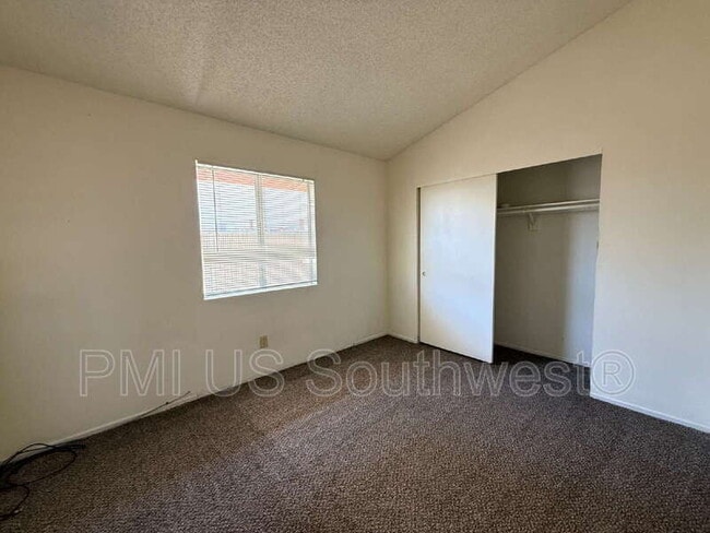 Building Photo - 364 Rio Grande Ct