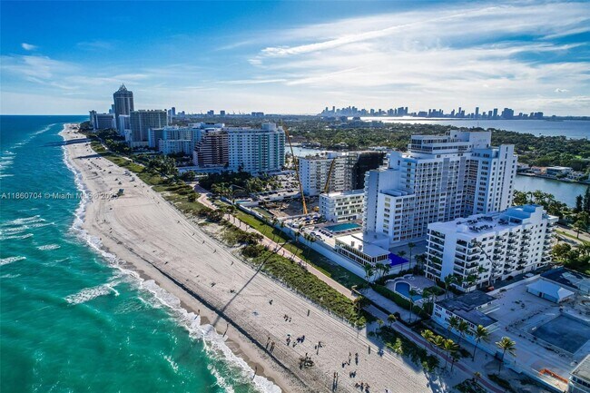 Building Photo - 5401 Collins Ave