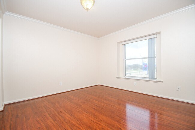 Building Photo - 14234 Silver Glade Ln