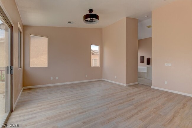 Building Photo - 5862 Bluthe Bridge Ave