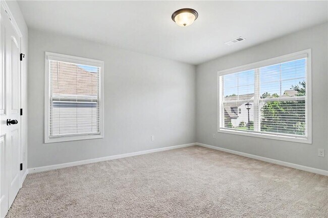 Building Photo - 5985 Carruth Lake Dr