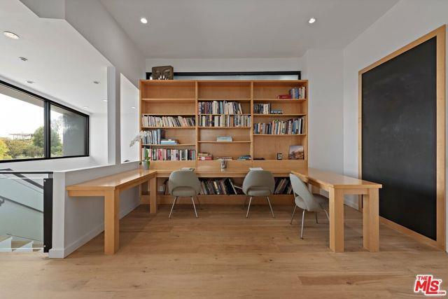 Building Photo - 1406 1/2 North Kenter Avenue, Los Angeles,...