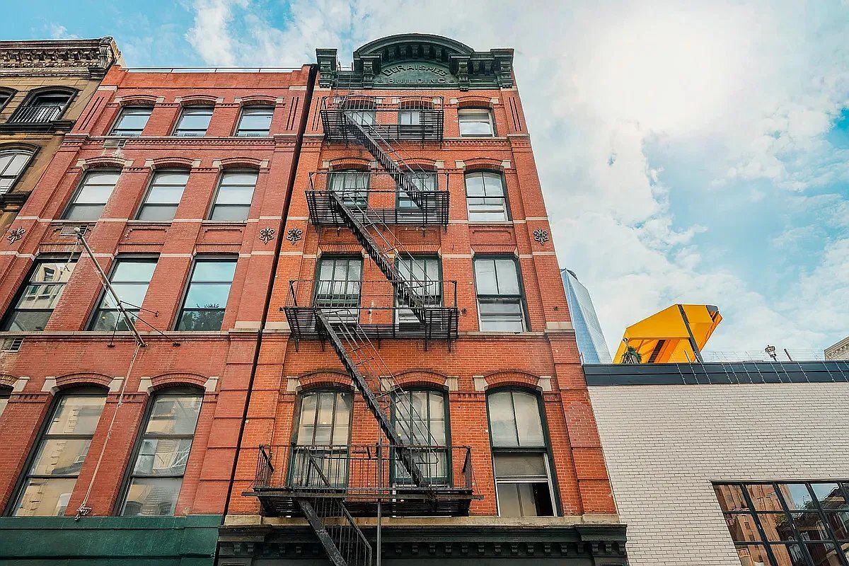 Building Photo - 111 Reade St