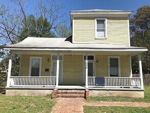 Building Photo - JUST REDUCED!  Olympia