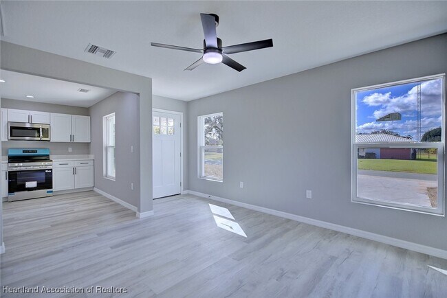 Building Photo - 275 Cumquat Rd NW