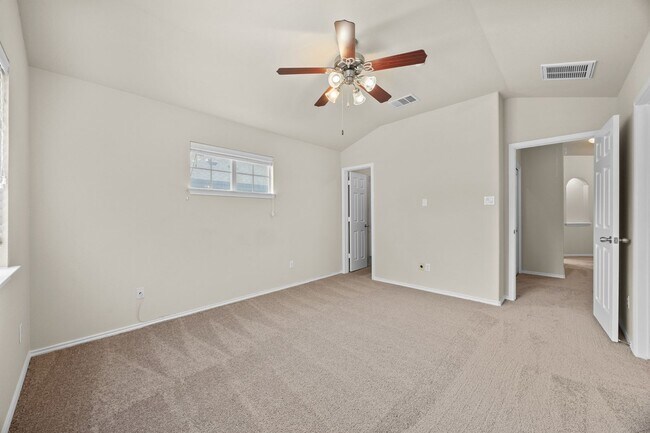 Building Photo - Updated Scofield Villas Condo with Garage & Private Yard