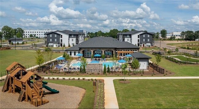 Building Photo - 100 Oakbrook Dr