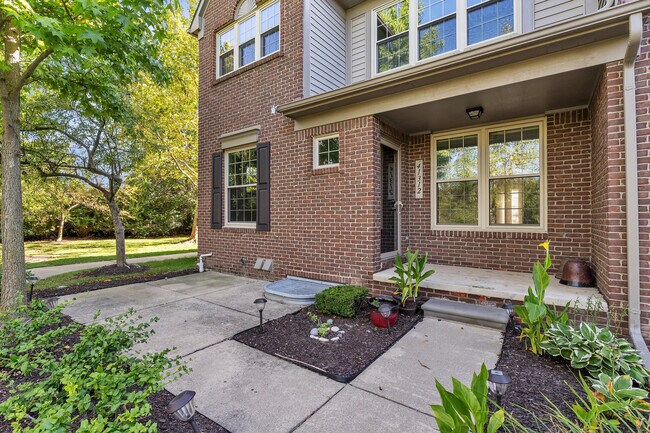 Building Photo - 41312 Maplewood Drive