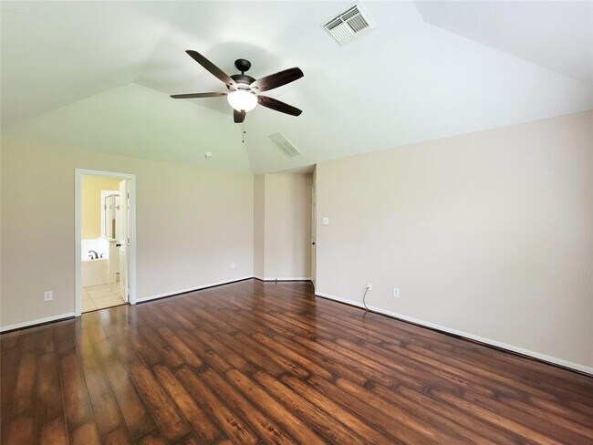 Building Photo - 21123 Amber Crossing Dr