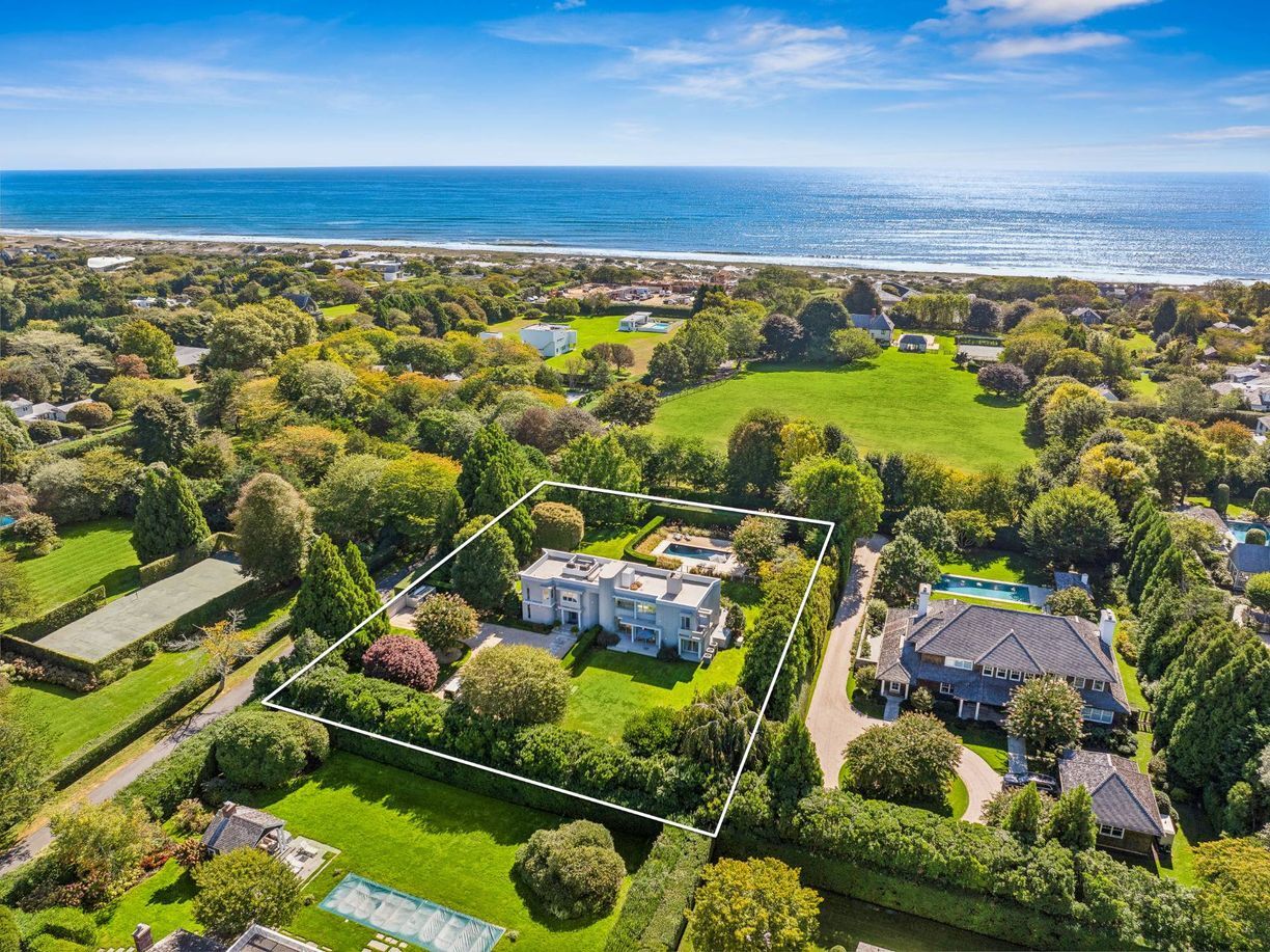 Building Photo - 8 Heller Ln