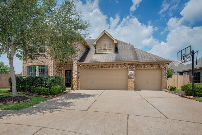 Building Photo - 2110 Stonehollow Ct