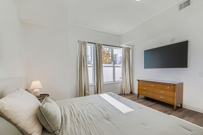 Building Photo - Turnkey 2 BDR Condo in the Heart of Boulder