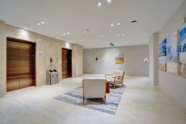 Building Photo - 3100 N Ocean Dr