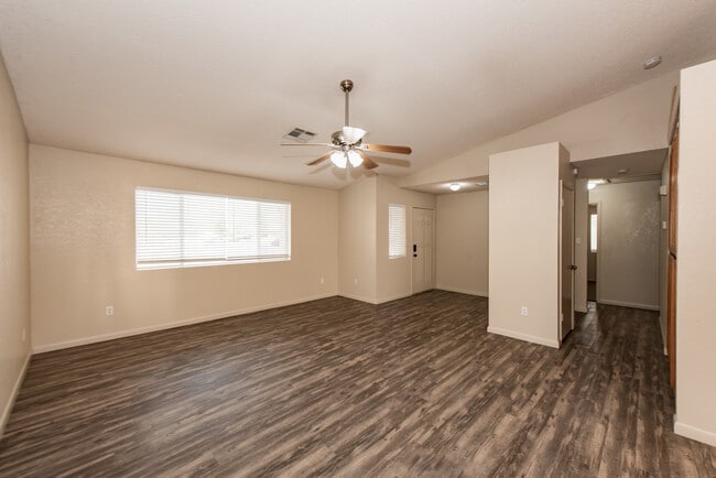 Building Photo - 2866 S 30th Dr