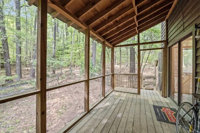 Building Photo - 103 Hidden Valley Dr