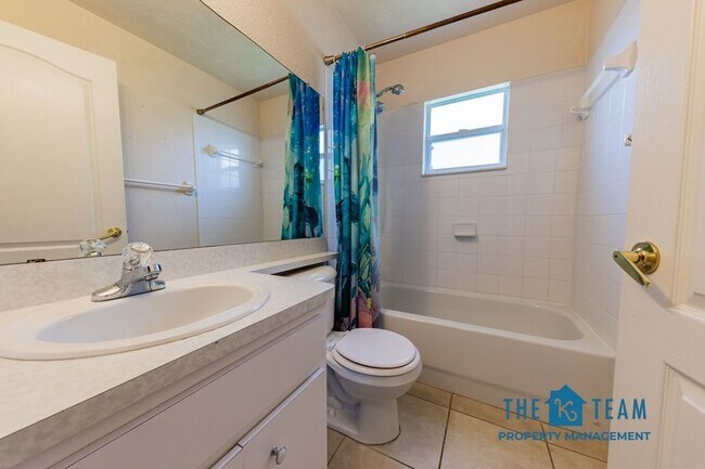 Building Photo - 515 Terranova Cir