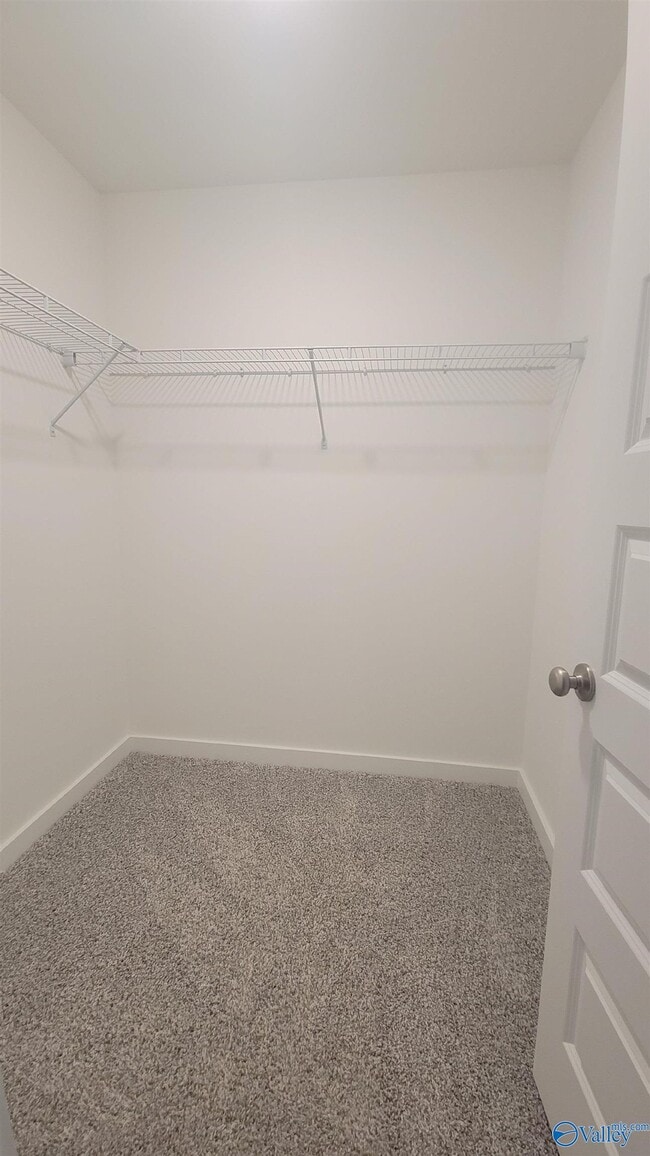 Building Photo - 7597 Discovery Pt Dr NW