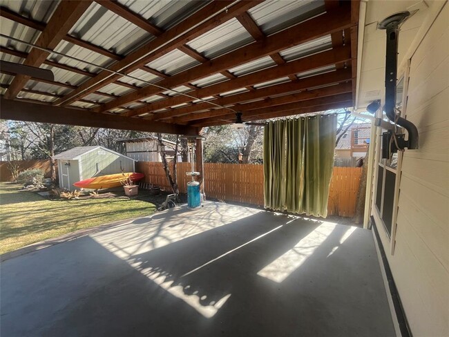 Building Photo - 2203 Yellow Bird Trail