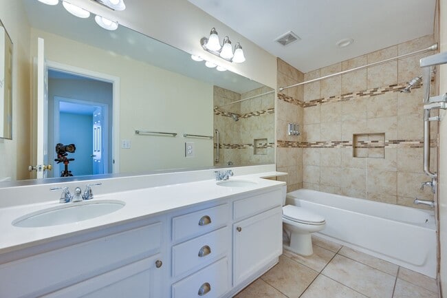 Building Photo - SE!! 4 Bedrooms!! Single Story!! NO HOA!! 3 Car Garage!!! Pool!!! Spa!!! RV Parking!!! Low mainte...