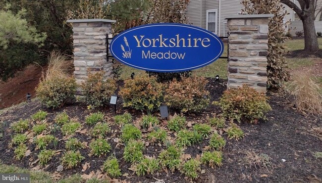 Building Photo - 83 Avon Ln