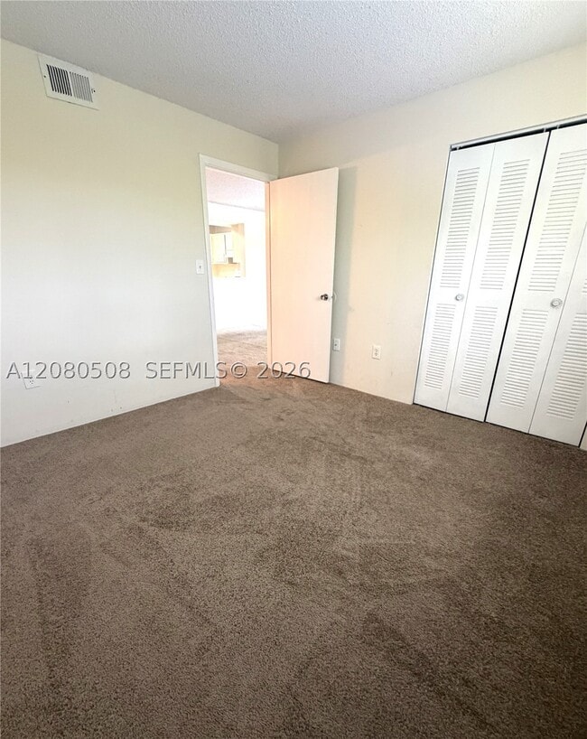 Building Photo - 351 Palm Way