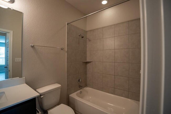 Building Photo - 252 Syrah Ct