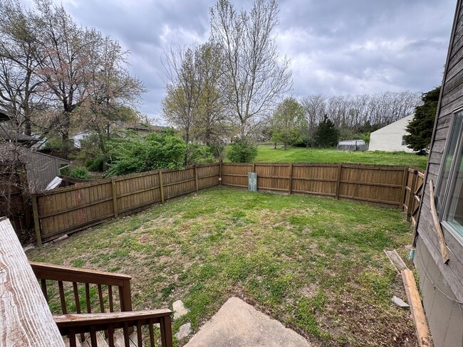 Building Photo - 201- 203 Briarcrest Ct