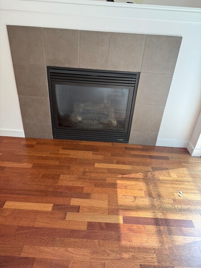 Building Photo - 1bd/1ba Kirkland Condo