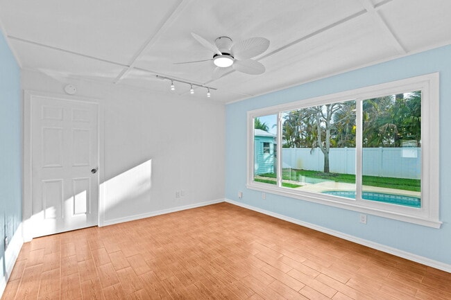 Building Photo - 8675 SW Keathley Ct