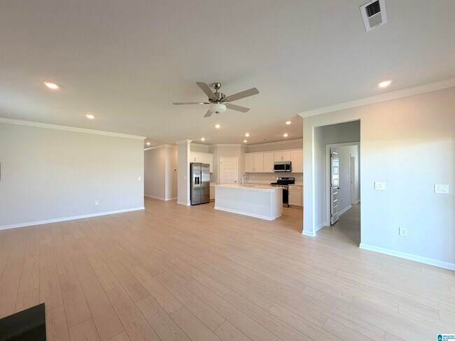 Building Photo - 237 Granby Ln