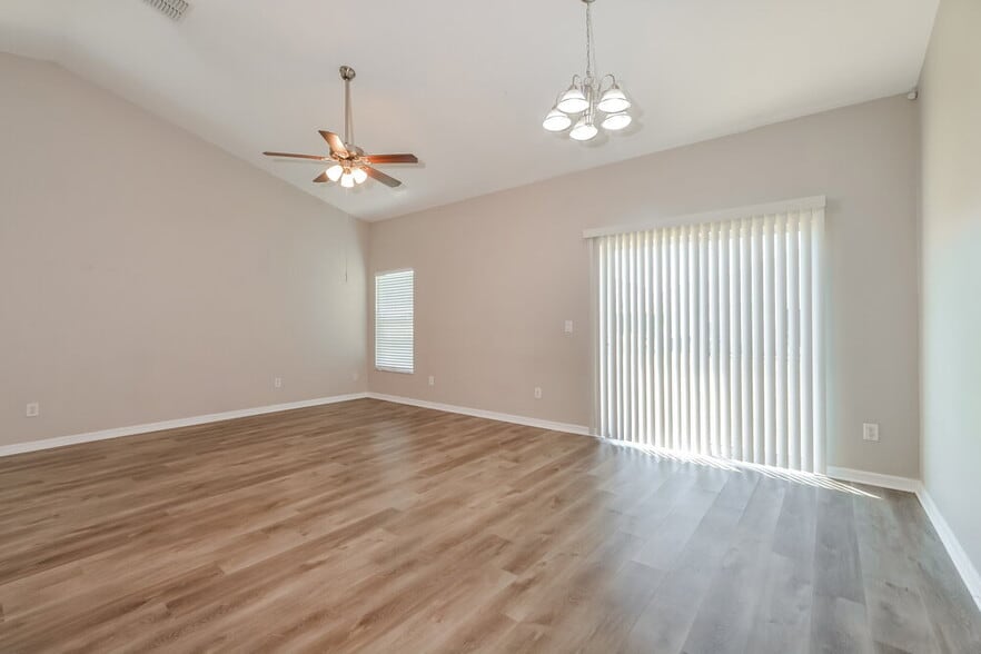 Building Photo - 2511 Bobby Lee Ln