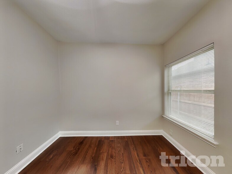 Building Photo - 1608 Cowtown Dr