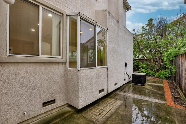 Building Photo - Cupertino Home for Rent!