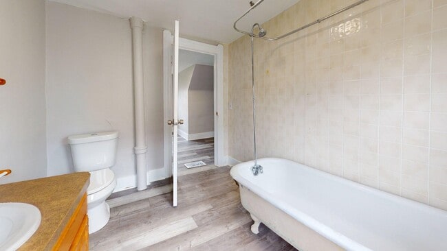 Building Photo - Lorain 2 Bedroom Single Family Home