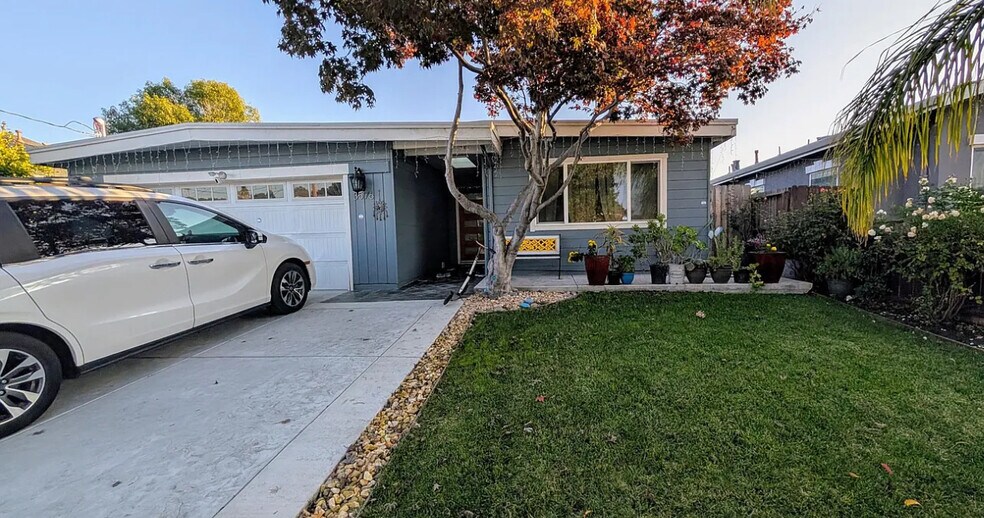 Primary Photo - 3576 Franklin Ave