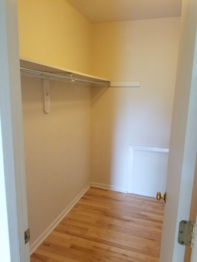 Building Photo - Condo Located at Borden Commons