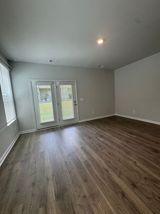 Building Photo - 1406 Walker Wy