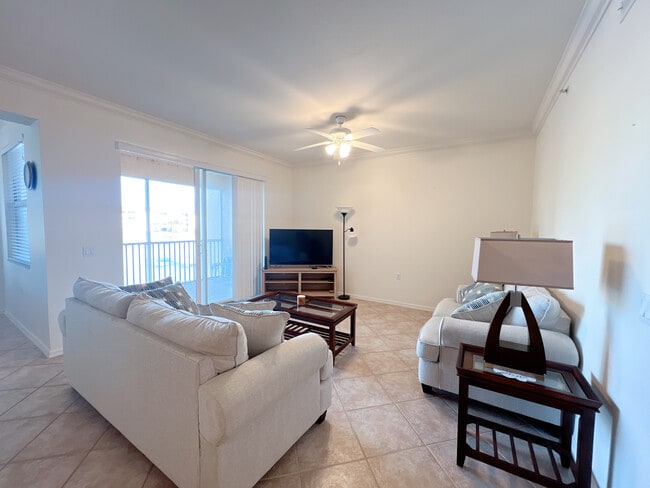 Building Photo - 8490 Kingbird Loop