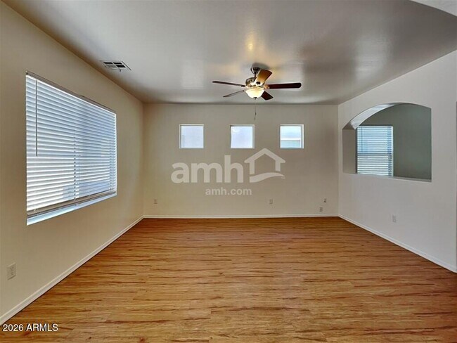 Building Photo - 4242 E Baylor Ln